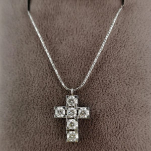 6 stone diamond pendant and chain in 18ct white gold